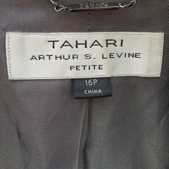 TAHARI BLAZER - Picture 2 of 4
